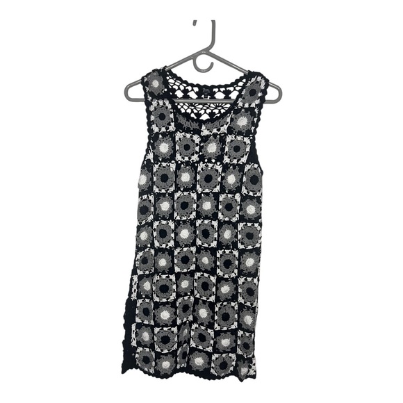 Tripp NYC Black & White Crochet Shift Dress - Picture 1 of 4